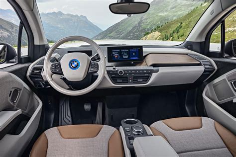 BMW i3 interior & comfort | DrivingElectric