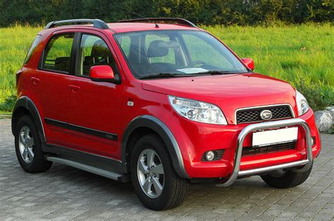 Daihatsu Terios 1.5 4WD Benzyna L4 SUV/Off-road 5 drzwiowy L4 . Opinie i dane techniczne.