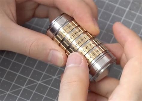 Pocket safe created from steel bolts - Geeky Gadgets