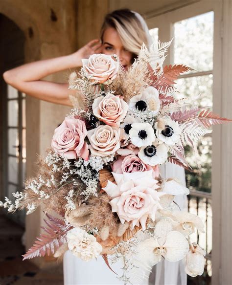 Our Favorite Bridal Bouquet Inspiration + Trends for 2021! | Green Wedding Shoes