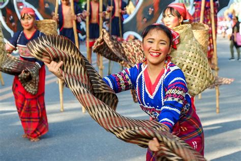 Colorful street dancing highlights T'nalak Festival | Photos | GMA News ...