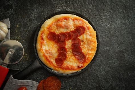 Deep dish or New York style? How pi can solve your pizza order | PBS NewsHour