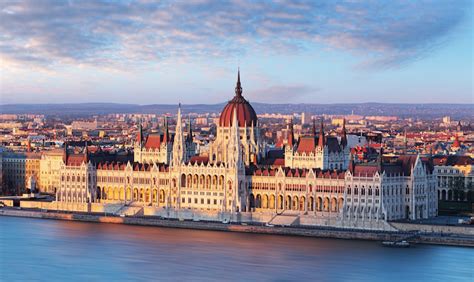 Hungarian Parliament Buildings - History and Facts | History Hit