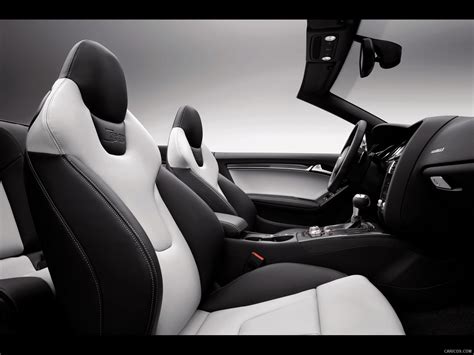 Audi S5 Cabriolet (2012) - Interior | Caricos