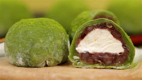 Matcha Cream Daifuku Recipe (Green Tea Mochi Dessert) - Cooking with Dog