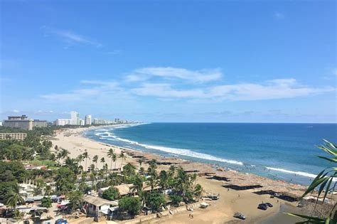 10 Best Beaches in Acapulco - What is the Most Popular Beach in Acapulco? - Go Guides