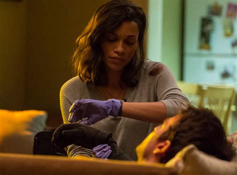 Why Everybody Fell for Rosario Dawson's Daredevil Character, Claire Temple | E! News