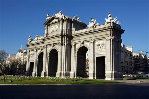 Madrid Architecture - Duncan.co