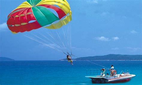 paragliding Bowrider in Kuta | GetMyBoat