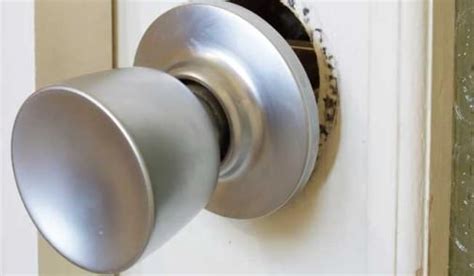 Loose door knob – Door Knobs