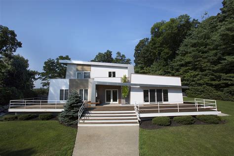 I-Beam Transforms a Humdrum Long Island Home Into a Calm Oasis — I-BEAM