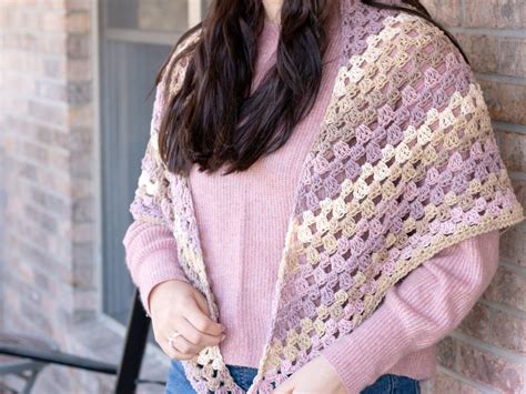 Simple Crochet Shawl for Spring - Easy Crochet Patterns