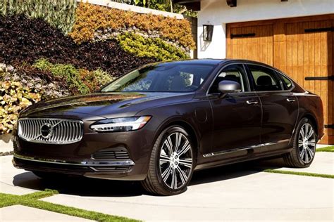 2023 Volvo S90 information