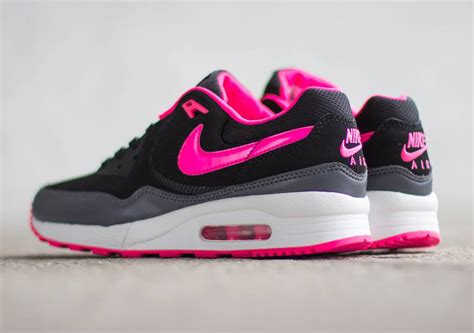 Nike WMNS Air Max Light - Black - Hyper Pink - Dark Grey - SneakerNews.com