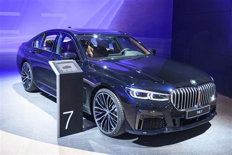 The 2021 BMW 7 Series Is the Roomiest Sedan to Buy This Year, Says U.S. News