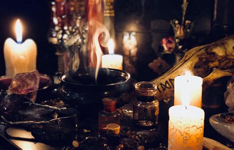 How to Build a Wiccan Altar - Tools and Guide - Astronlogia