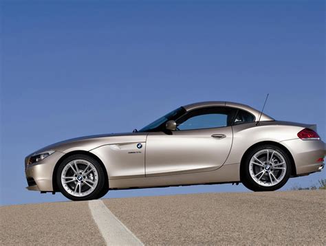 BMW Z4 Roadster (E89) Photos and Specs. Photo: Z4 Roadster (E89) BMW reviews and 26 perfect ...