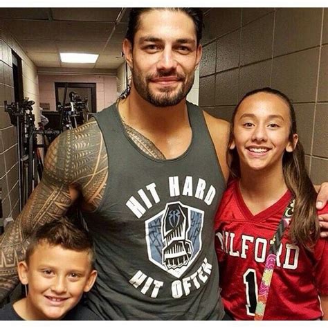 Roman Reigns with his neice and nephew Koa and Madison | Wwe superstar ...