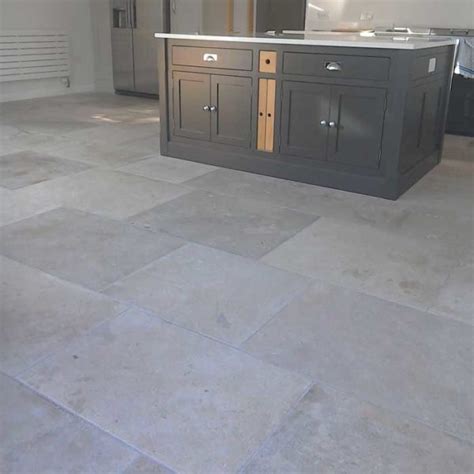 Manoir grey French limestone flooring | Natural Stone Consulting