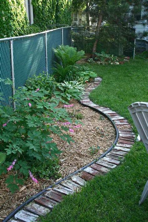 Brick Lawn Edging | Landscaping