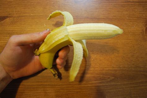 The Correct Way to Peel a Banana : 5 Steps - Instructables