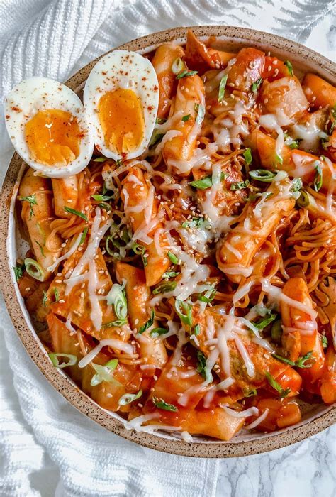 Rabokki (Tteokbokki + Ramen) | Recipe | Korean food, Tteokbokki and ramen, Interesting food recipes