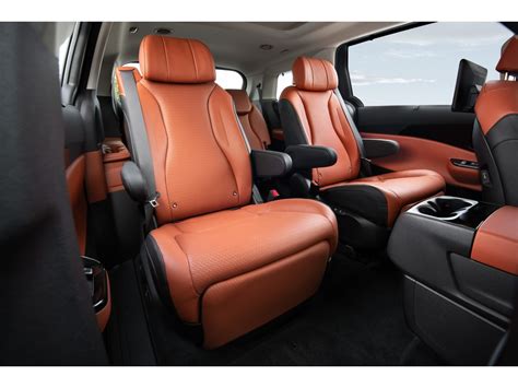 2023 Kia Carnival: 91 Interior Photos | U.S. News