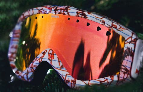 How to Choose Ski Goggles: Finding the Right Lenses & Fit - The Ski Source