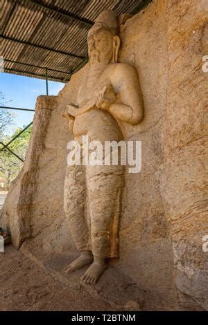 Statue of king Parakramabahu in Polonnaruwa, Sri Lanka Stock Photo - Alamy