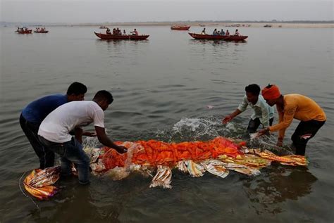 Ganga succumbs to pollution as crystal clear river transforms into toxic sludge | PICTURES ...