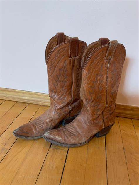 Vintage tan cowboy boots - Gem