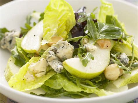 10 Best Salad Recipes with Blue Cheese Crumbles