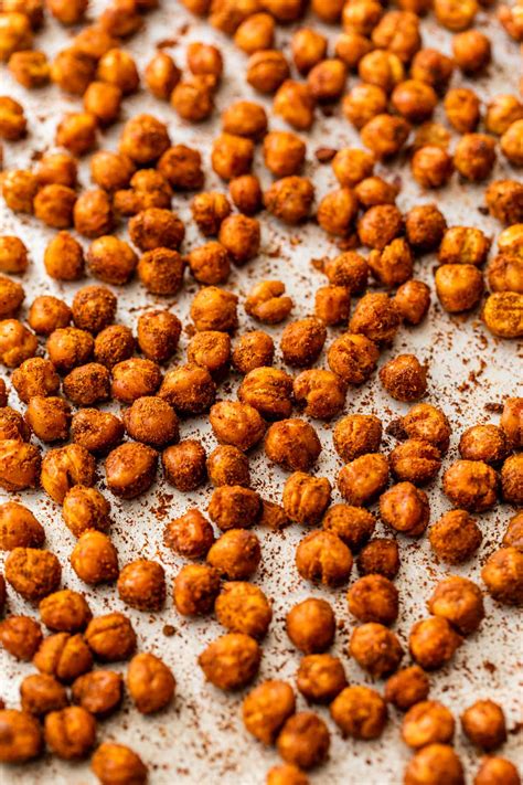 Crispy Roasted Chickpeas – WellPlated.com