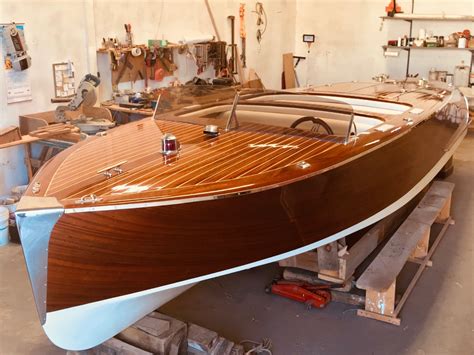 Better plans than the Dumas Chris-craft mahogany runabouts. - Wood ship model kits - Model Ship ...