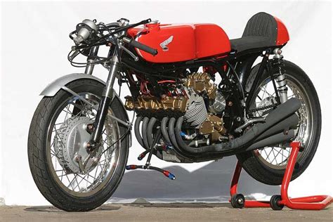 Honda RC166 250cc, Six-Cylinder Grand Prix Motorcycle, shorn of its faring. | honda | Pinterest ...