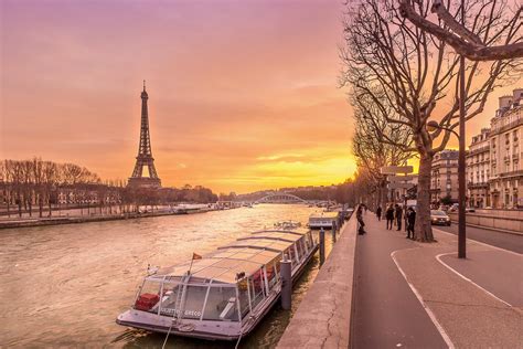 Bateaux Mouches: Explore Famous Riverside Attractions of Paris