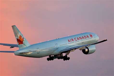 File:Air Canada Boeing 777-200LR Toronto takeoff.jpg - Wikipedia