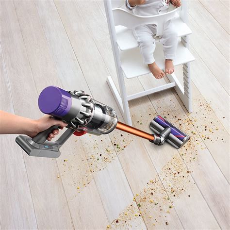 Best Dyson Vacuum Cleaners for 2021 | What Experts Recommend - Smart ...