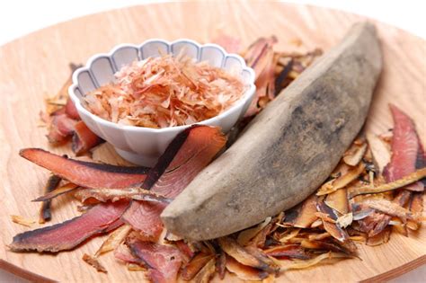 Bonito Flakes (Katsuobushi): What Is It and How to Use It - Recipes.net