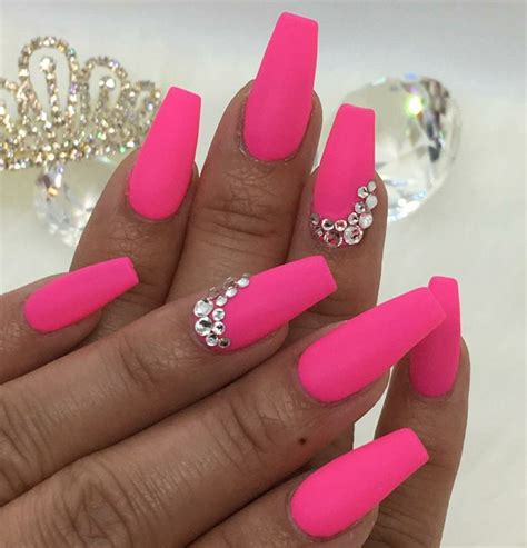 Bright pink hot pink nails - ladegcertified