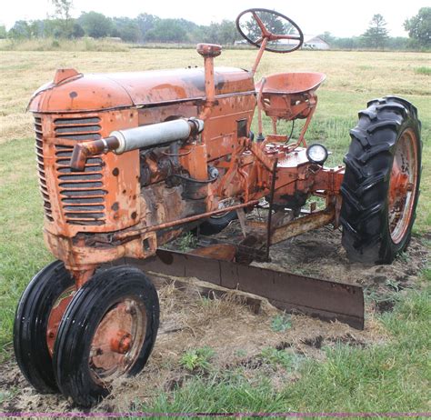 1949 Case VAC tractor in Lawrence, KS | Item B6832 sold | Purple Wave