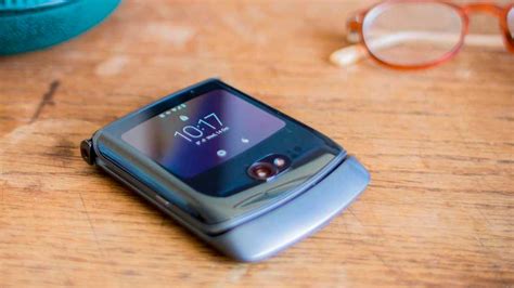 Motorola Razr 5G Review: Nostalgic & Nifty - Tech Advisor