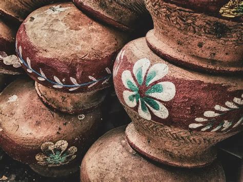 What is Mexican Pottery Clay? - Spinning Pots