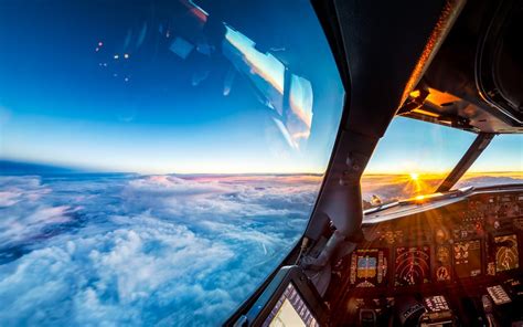 What It's Like Capturing the World from a Cockpit at 38,000 Feet | PetaPixel