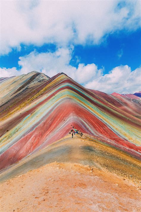 Rainbow mountain peru - plorailike