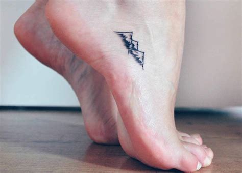 15 Cute Miniature Foot Tattoo Ideas | DeMilked