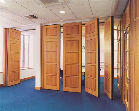 Acoustic movable walls / operable partition perfect for separating one large meeting area into ...