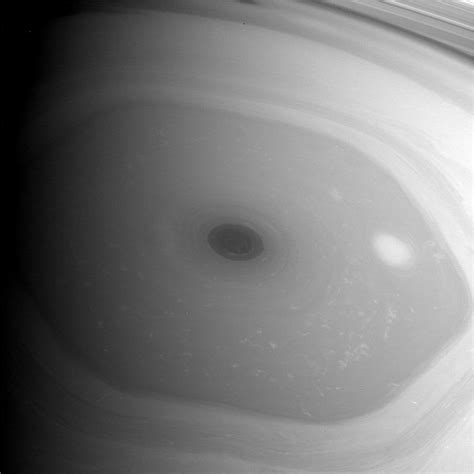 The hexagon on Saturn's north pole : r/space