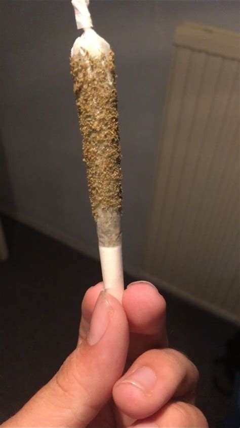 First honey kief joint : r/weed