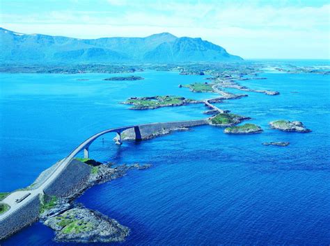 Atlantic Ocean Road In Norway Background